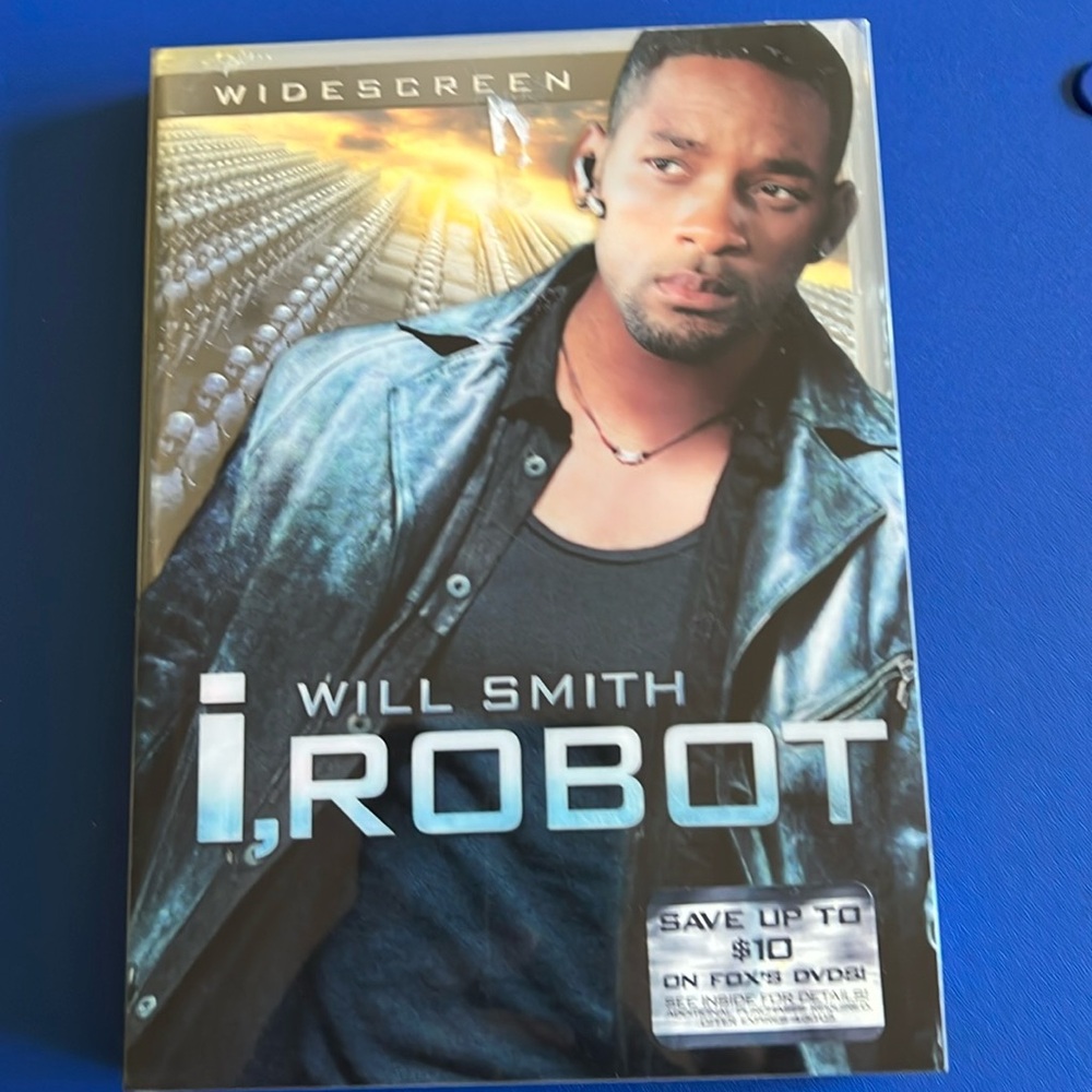 I,ROBOT movie – DVD.
